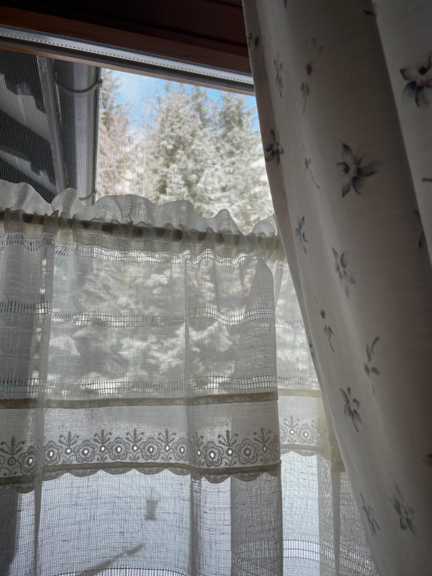 Relaxation In Guta Гута Покращене Шале 외부 사진